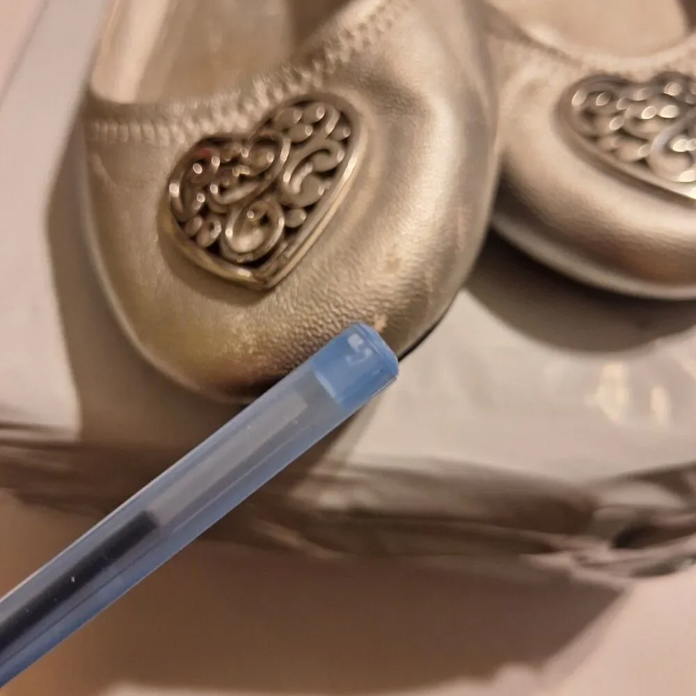 Brighton Heart Metallic Silver Ballet Flats Women's Shoes. Size 9